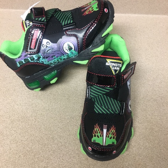 New Monster Jam Grave Digger Light Up 